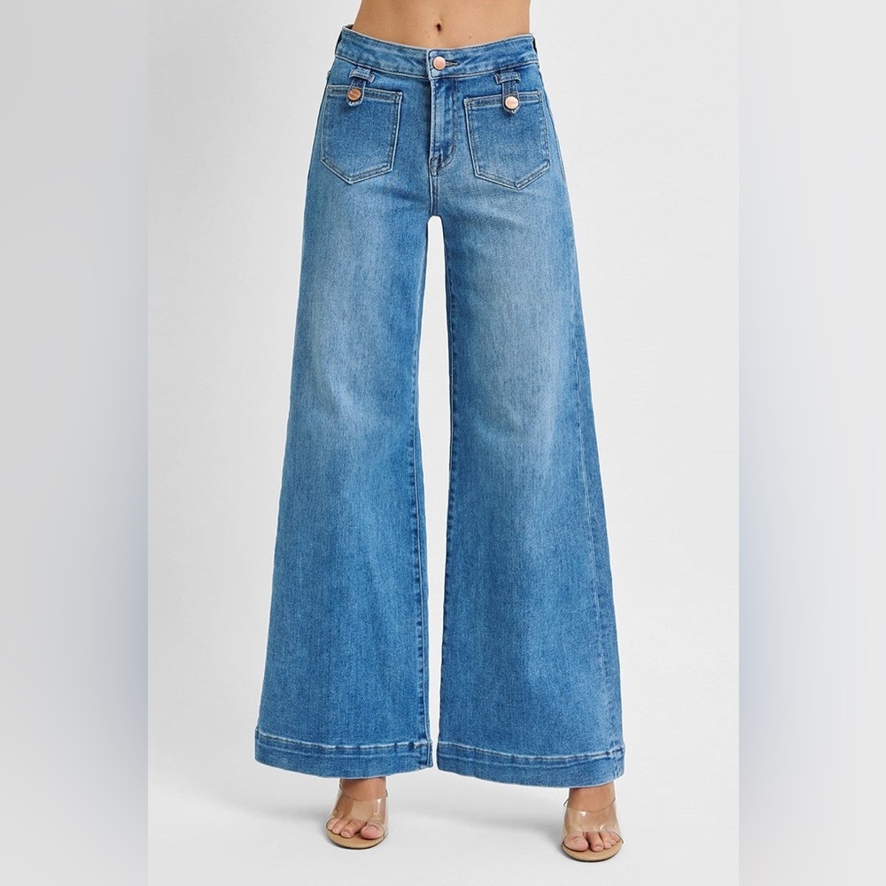Mid Rise Wide Leg Patch Pocket Jeans - Risen - Picture 4 of 4